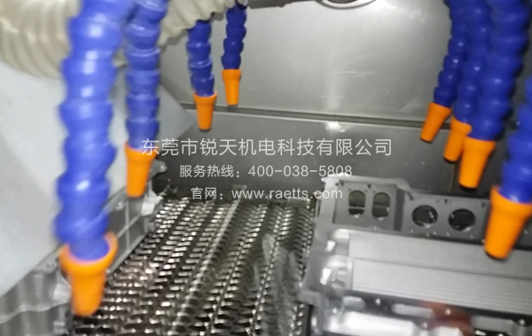 比亞迪缸體擺動吹干專用風刀干燥系統 