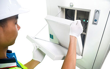 空氣懸浮鼓風(fēng)機(jī)出現(xiàn)低電壓現(xiàn)象時(shí)怎么辦？